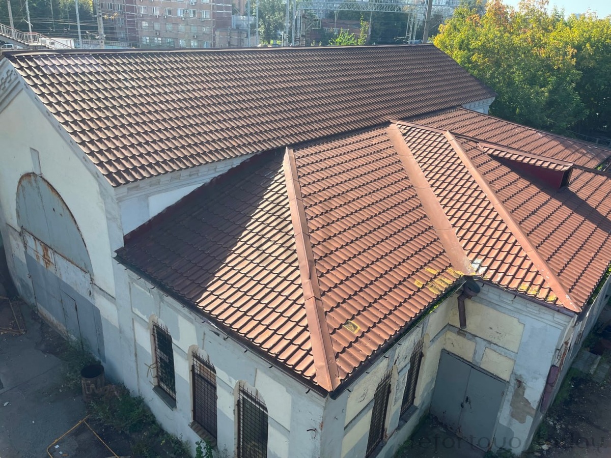 Вид сверху на нежилой дом 1906-го постройки