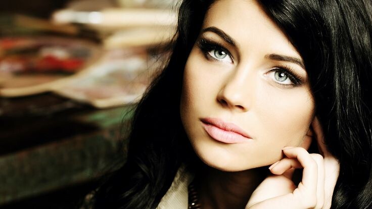 Имя Наталья не имеет славянских корней, но кажется более близким, чем позабытые