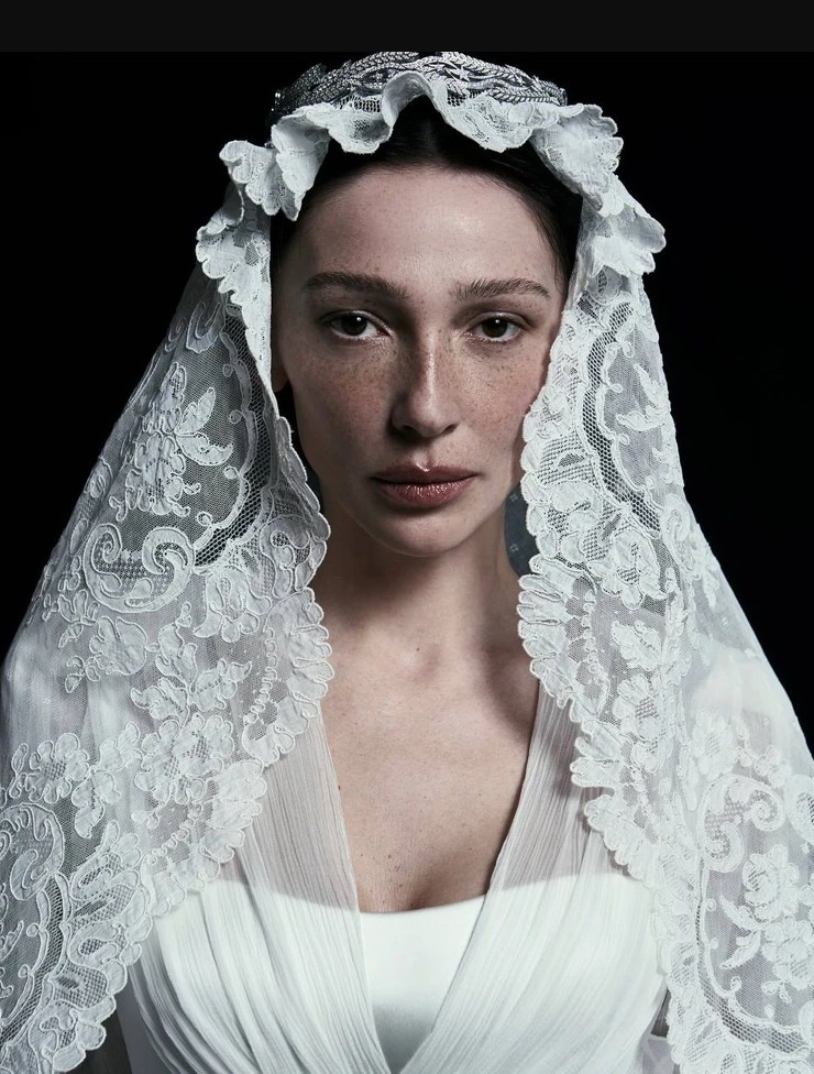 Как отметили сами новобрачные, Настя хотела предстать на своей второй свадьбе "в образе девы". ". 