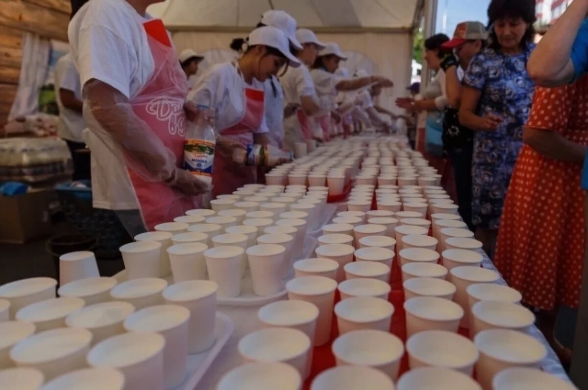    Уфимцы выпили 13 тонн молока на фестивале «Молочная страна»