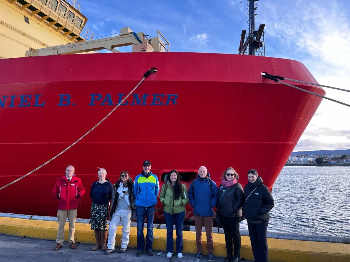    Исследовательский ледокол RVIB Nathaniel B. Palmer / © Julia S. Wellner, NBC News