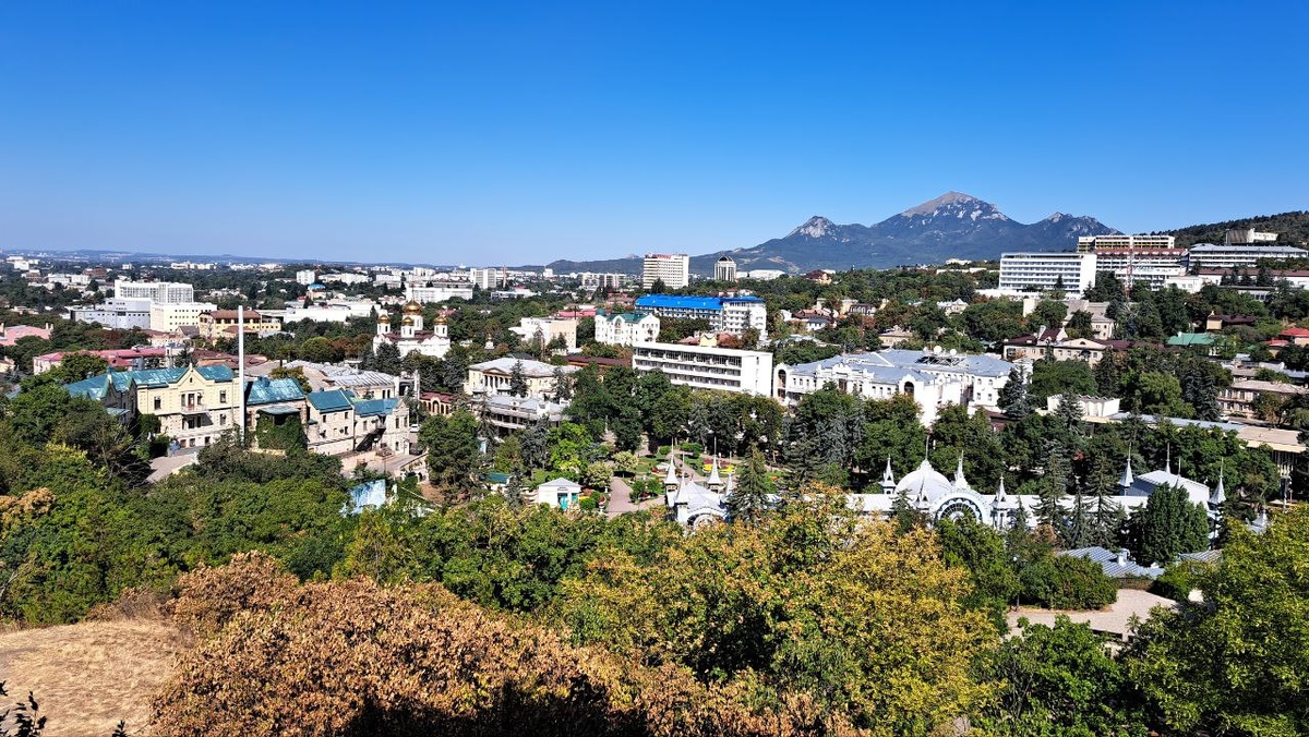 Вид с годы Машук на гору Бештау. Фото автора