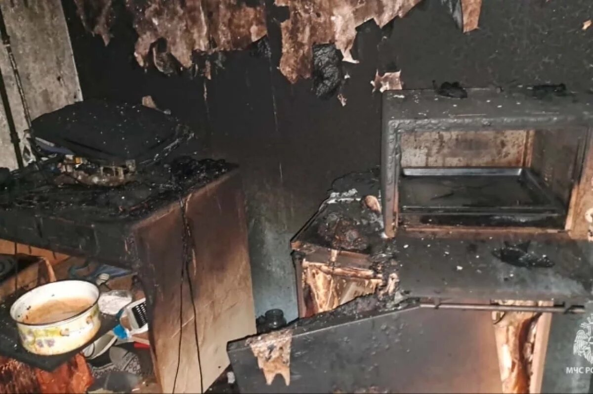    Женщина погибла при пожаре в квартире в Совгавани Хабаровского края