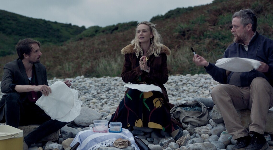 Кадр из фильма "Баллада об острове Уоллис".