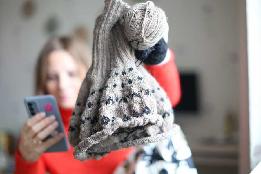 Свитер с круглой кокеткой 