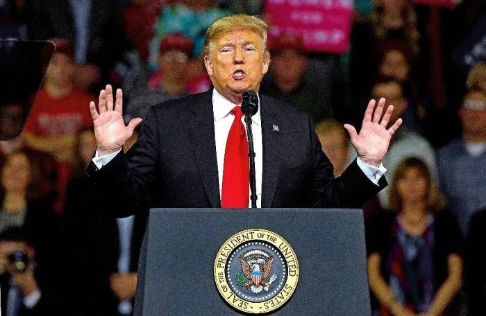 Обложка © Shutterstock / FOTODOM / mark reinstein