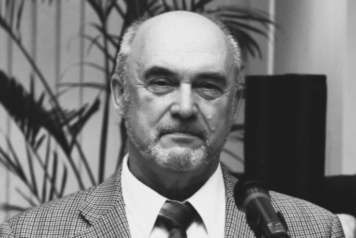     Умер бывший директор Третьяковской галереи, архитектор Валентин Родионов