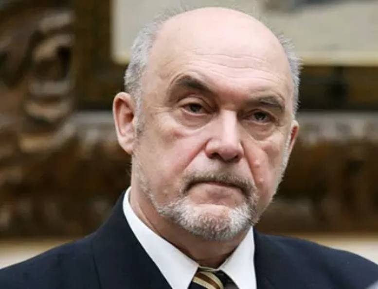    Валентин Родионов был гендиректором Третьяковской галереи с 1993 по 2009 годКадр из видео