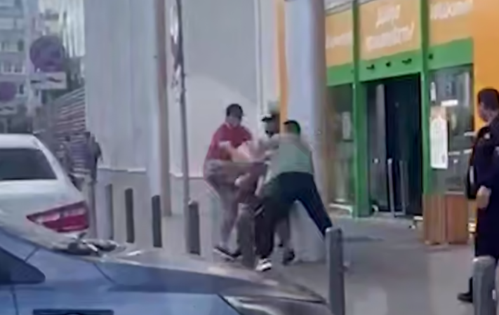 Скриншот видео социальные сети