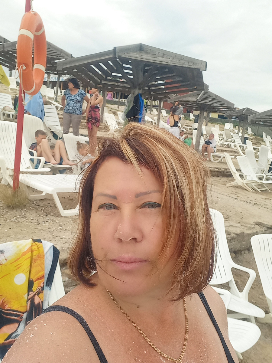 Солнышко еще не показалось, а я уже вся в соли.