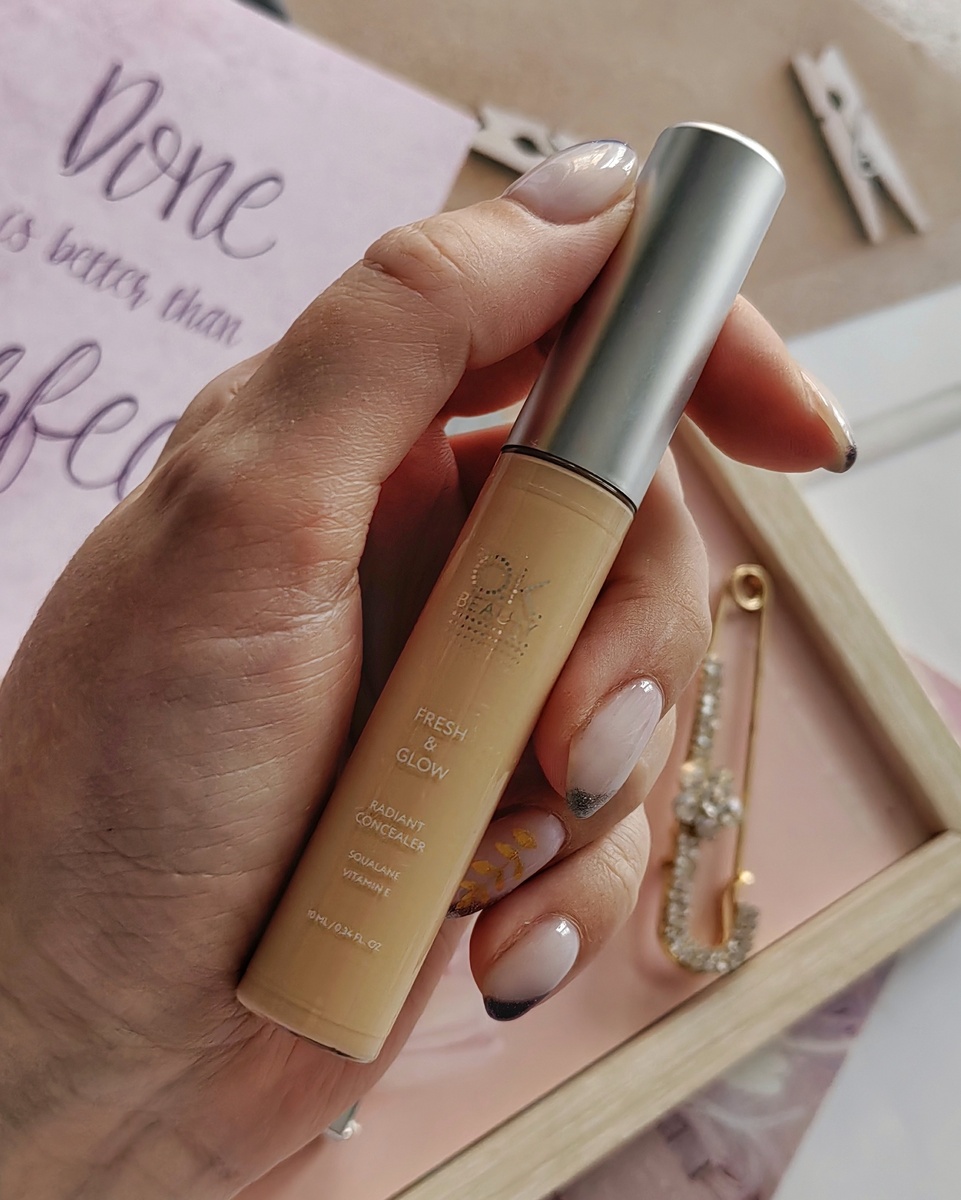 Консилер "Fresh & Glow" от бренда "OkBeauty", упаковка 