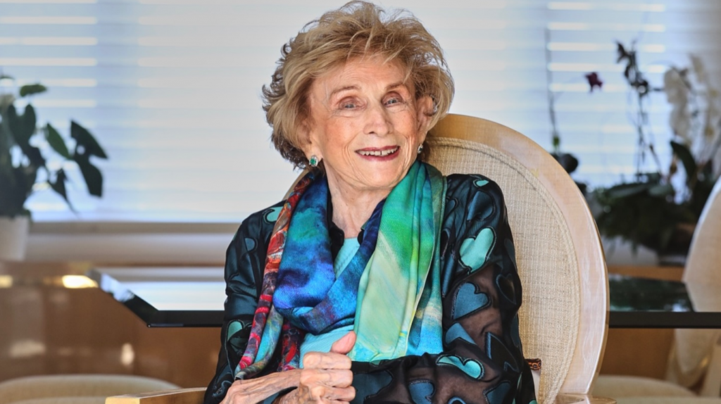     Признайте свое право чувствовать. 25 мудрых мыслей от Эдит Эгер, автора книги «Дар» Елена Исупова