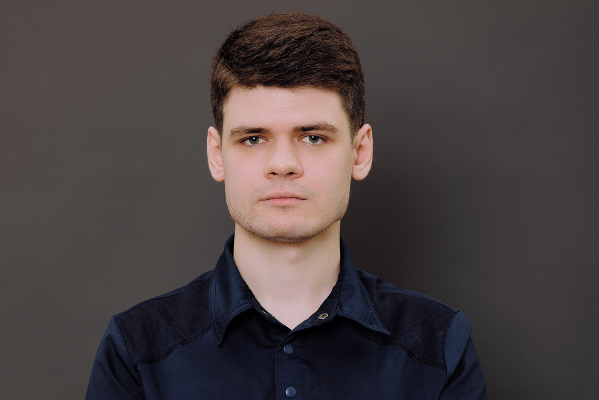 Олег Игоревич ведёт приём в филиале на Есенина, 110. 