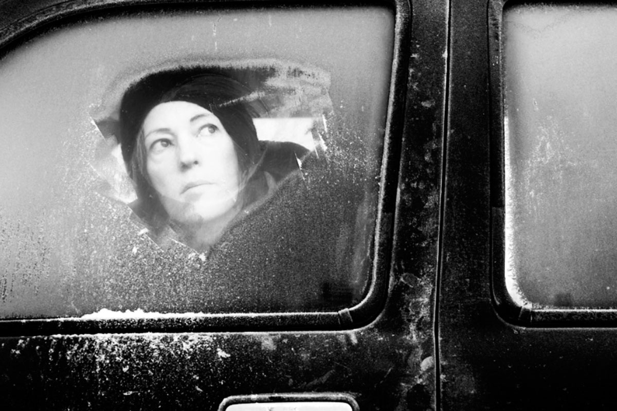 Расщепление — мир предстаёт в черно-белом спектре, без оттенков серого