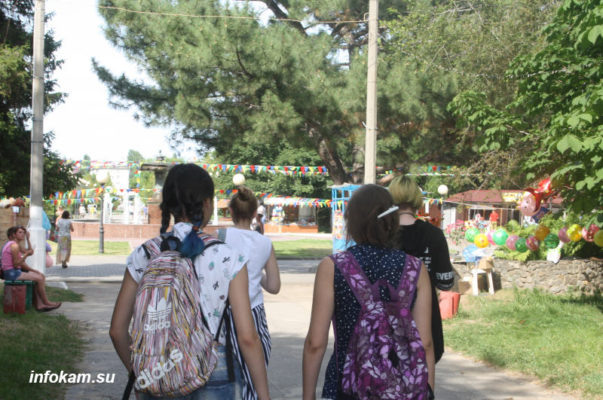    Камышин. В парке имени Комсомольцев-добровольцев