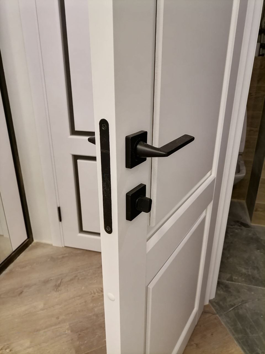 Межкомнатная дверь Лайт 2 в покрытии эмалит белый