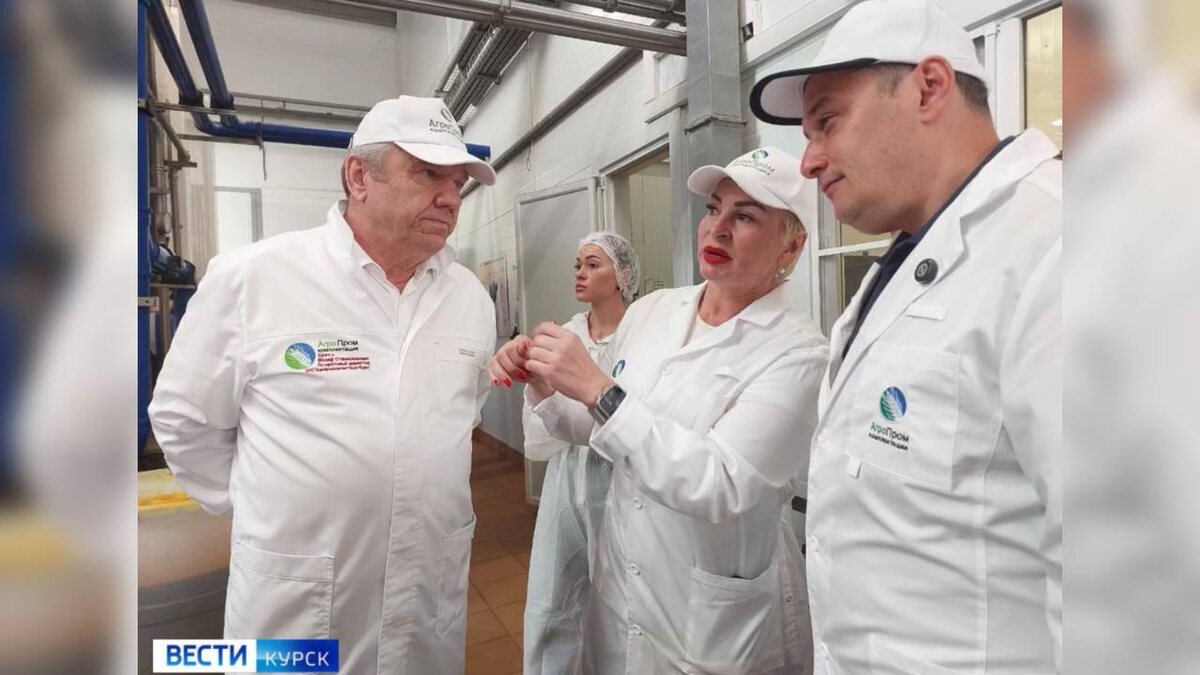    Александр Хинштейн посетил животноводческий комплекс КРС «Троицкий-2» в Курской области