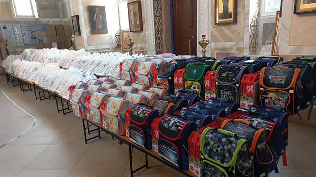 В Твери подарочные наборы к школе получили более 400 детей