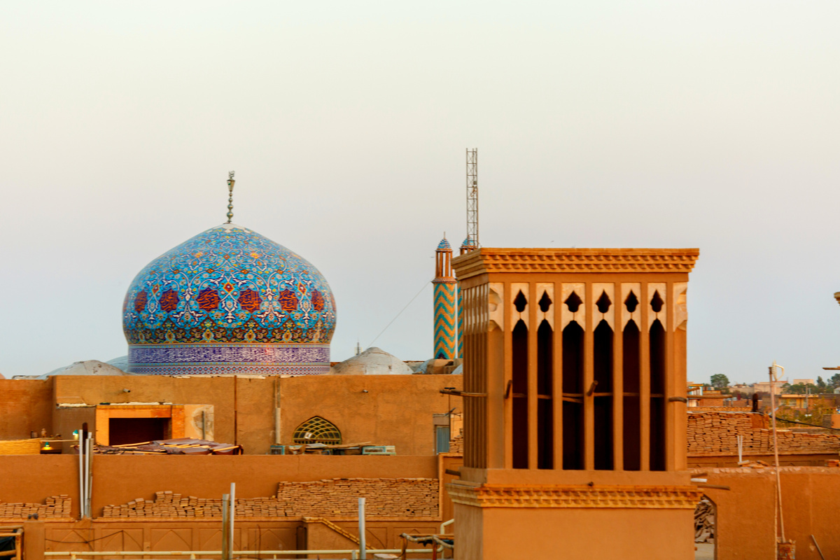 Бадгиры и купола мечетей... Фото Павла Ботвиника