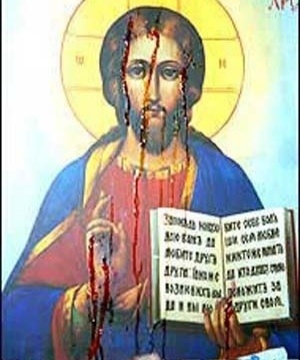 Мироточение продлилось всё воскресенье. Его промокнёшь, а оно опять появляется…