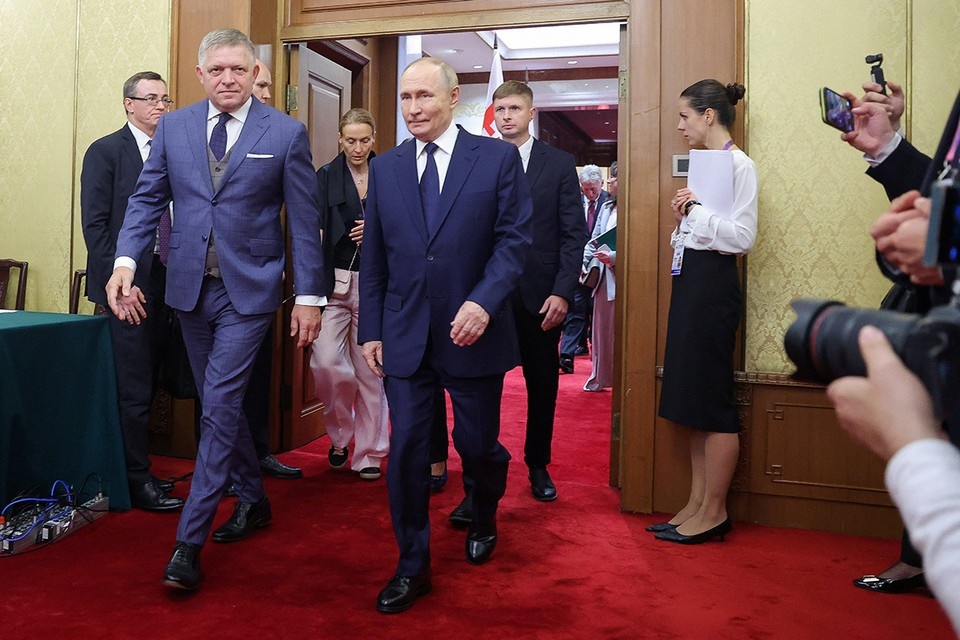    В Пекине проходит диалог президента России Владимира Путина и премьер-министра Словакии Роберта Фицо. REUTERS