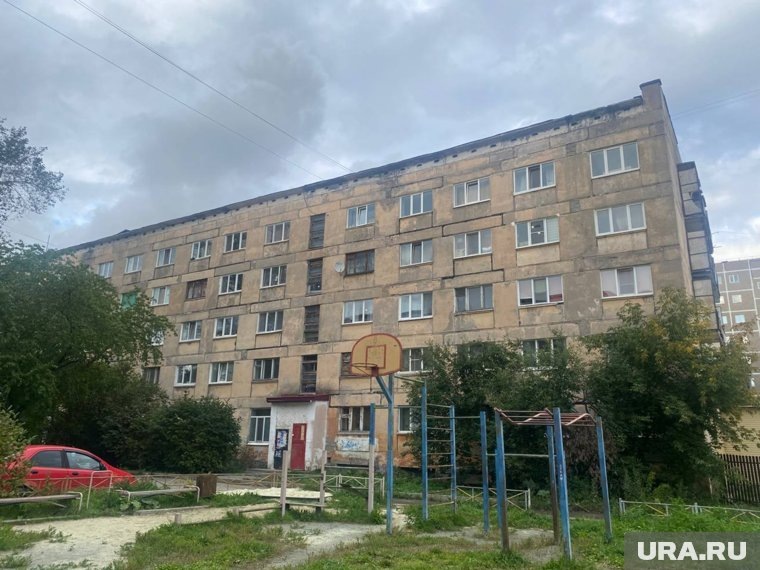 За год общежитие никак не изменилось. Фото: Сергей Бодров © URA.RU