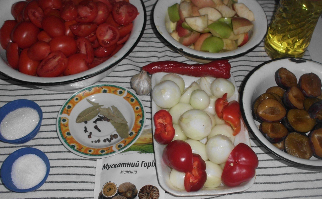 Подготовленные к приготовлению соуса продукты. Фото автора канала Житейская проза