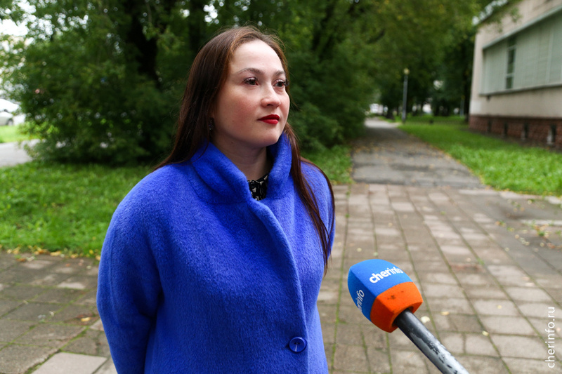    Гумпомощь сегодня выгрузили в управлении экономической политики мэрии на Доменщиков, 32