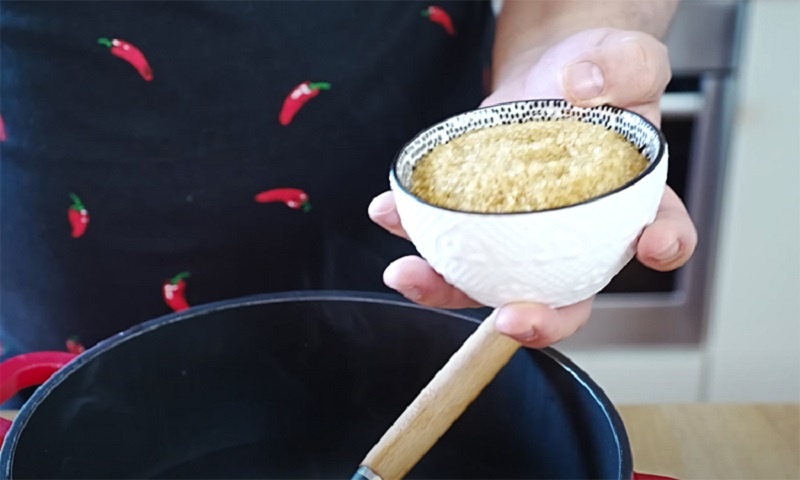 Маринованный лук с перцем: пикантная закуска для идеального шашлыка