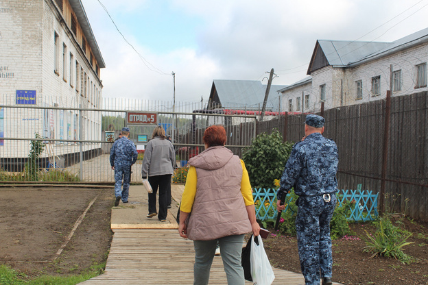    В кировской колонии устроили «день открытых дверей» для родственников осужденных