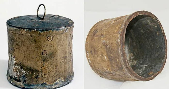 В нечто подобное раньше закатывали заготовки на зиму. 