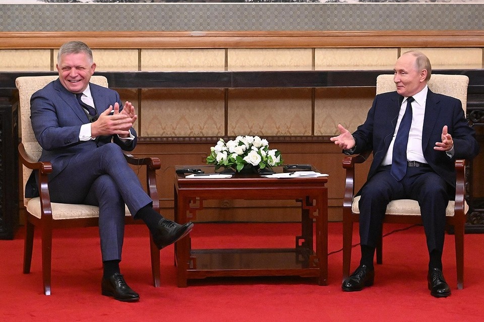    Президент России Владимир Путин и премьер-министр Словакии Роберт Фицо Михаил ФРОЛОВ