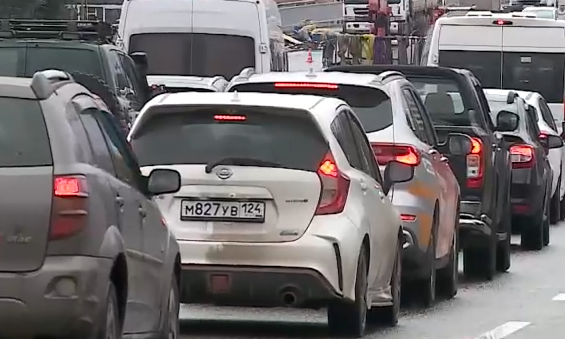     Выяснили, что нужно сделать для уменьшения заторов в Красноярске