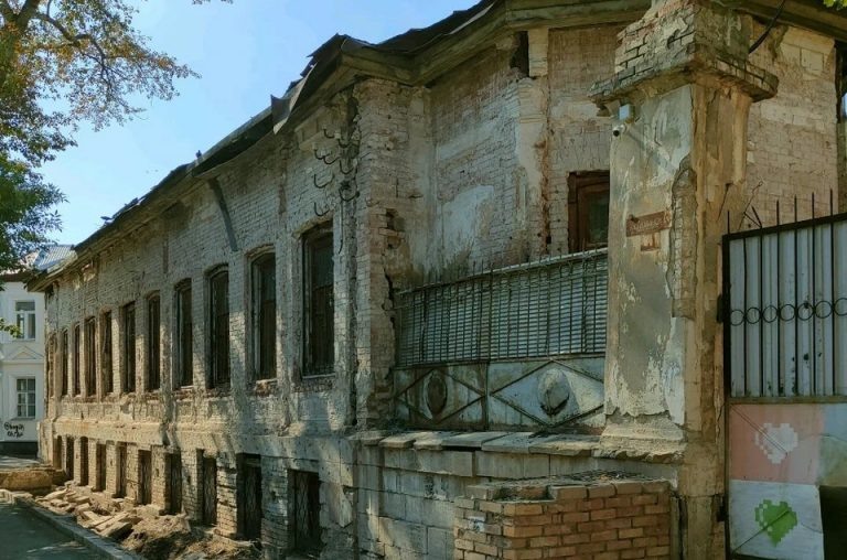    В Оренбурге продлены сроки реставрации усадьбы адвоката Городисского Оренбуржье