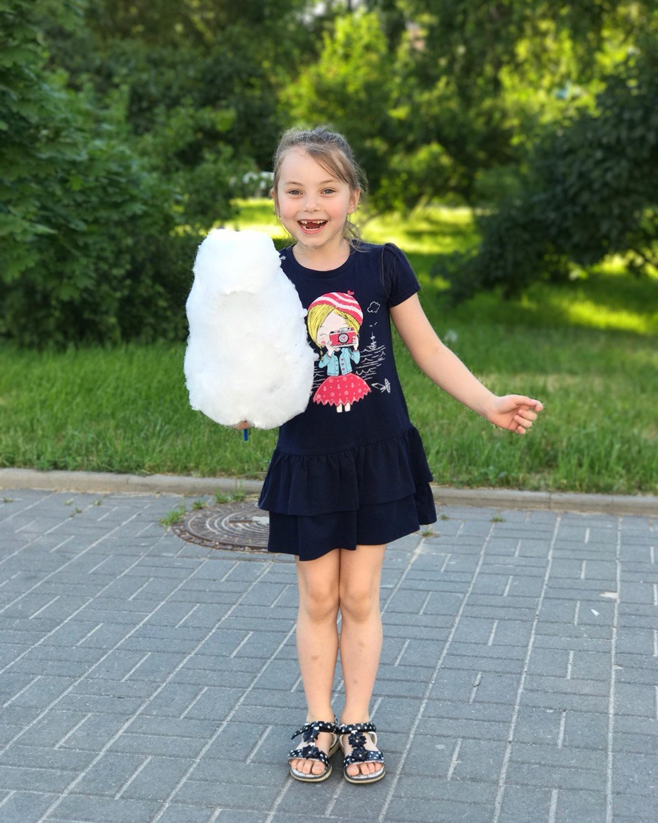 и вот садик закончен, потеряны зубы, но начат новый этап - школа