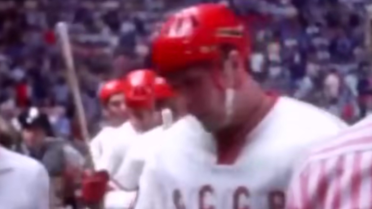    Суперсерия 1972 года вошла в историю мирового спорта. Фото: стоп-кадр видео