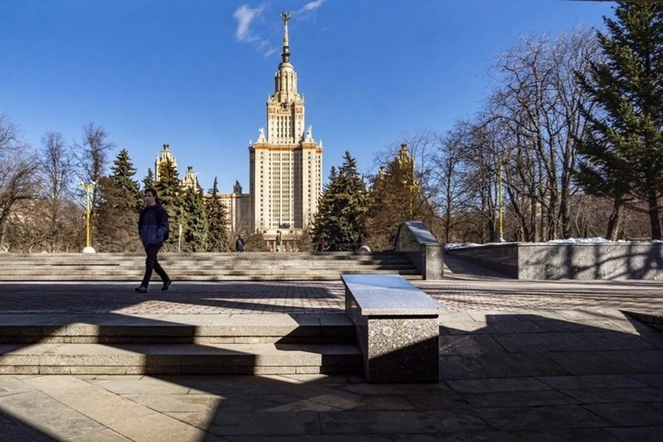    Рособрнадзор вынес предостережения МГУ, Бауманке и мединституту имени Зернова GLOBAL LOOK PRESS