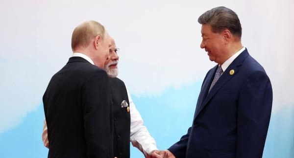 Двойное унижение Белого дома. На Западе забили тревогу из-за союза России, Индии и КНР