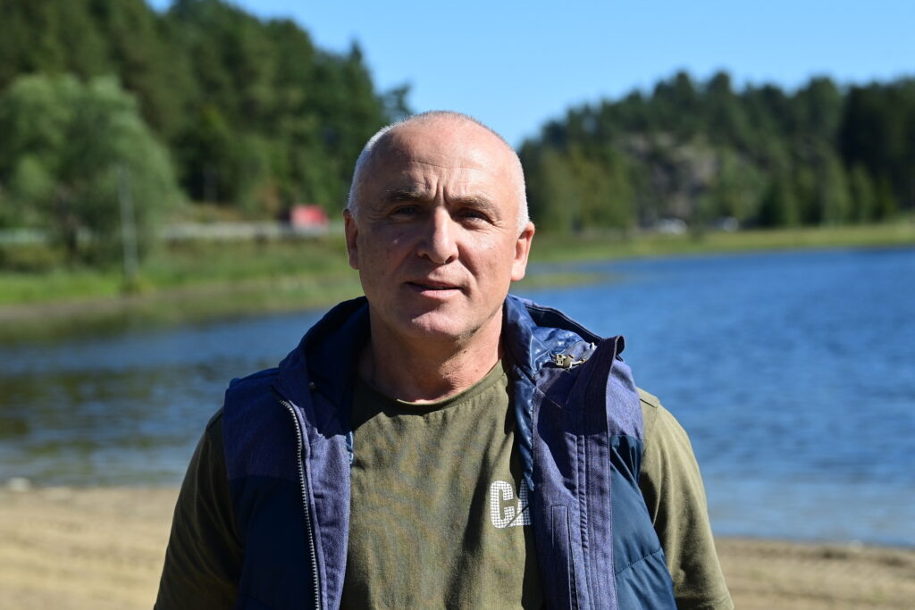 Представитель форелеводческой компании «Кала Ранта» Тимур Газимагомедов. Фото: «Республика» / Сергей Юдин