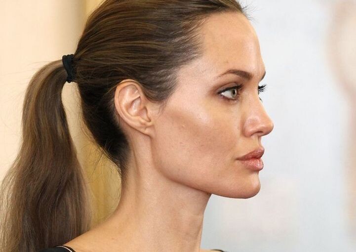 Анжелина Джоли