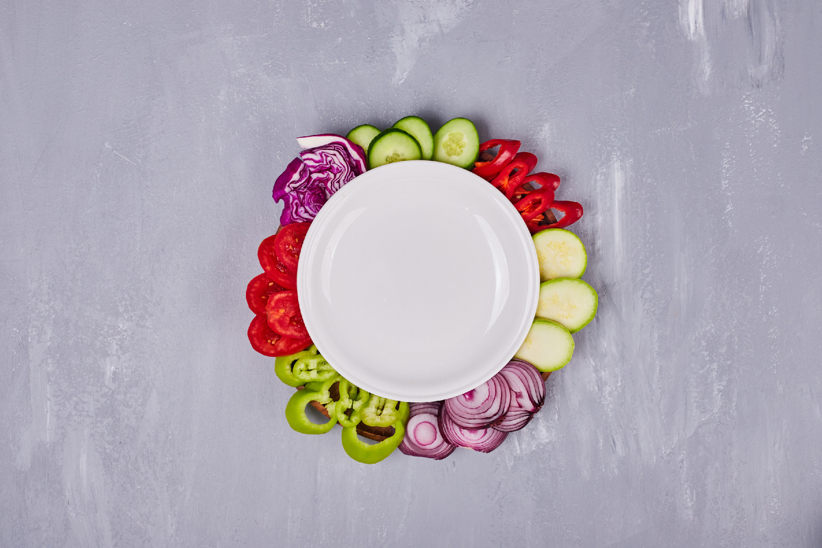      freepik/free-photo/vegetable/azerbaijan_stockers Блюдо должно делаться в два шага: нарезать, приготовить.  

