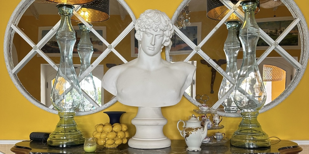 Как смешивать стили в интерьере и декорировать пространство: на примере отеля Maison San Alfredo