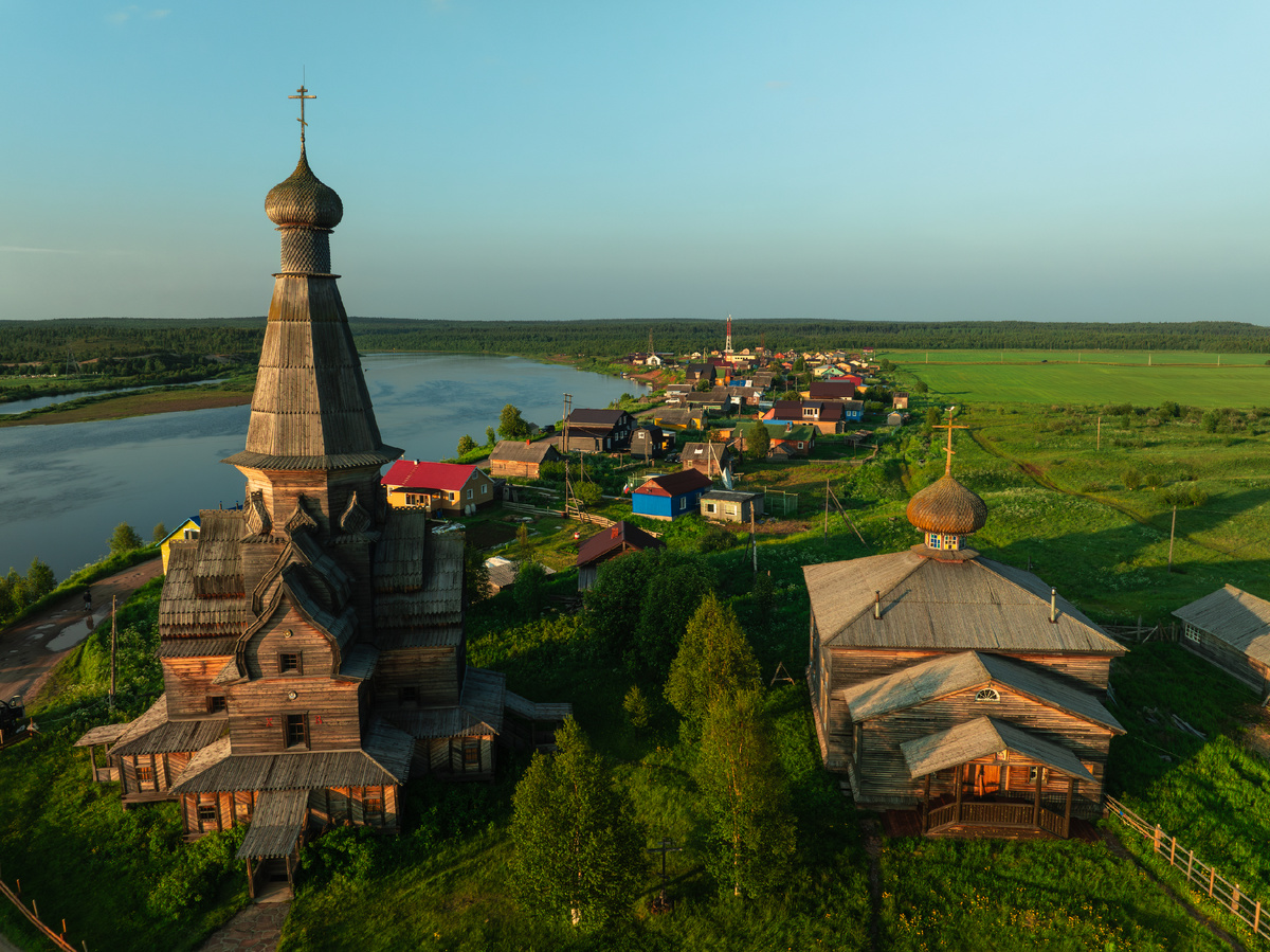 Поселок Варзуга на Терском берегу Кольского полуострова – мое личное открытие этого лета. Но тоже пришлось ехать сюжа сокращенно. Фото автора.