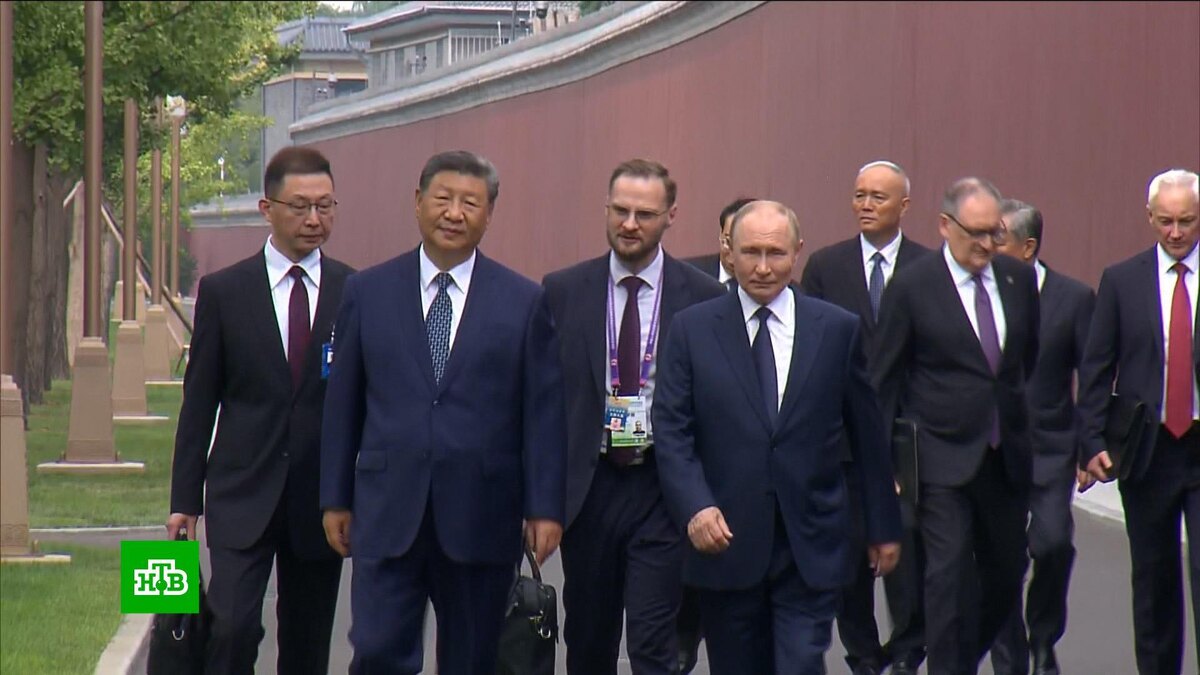    РФ и КНР в Пекине подписали более 20 документов о сотрудничестве