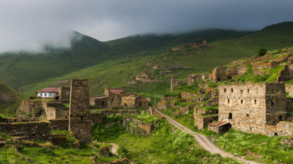    Тайны горного Дагестана Куда не ходит никто и не говорит по-русски