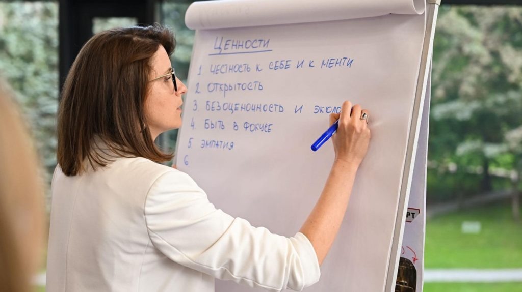     Учиться после 40: личный опыт выпускницы курса «Текст как инструмент» Госпожа Метафора