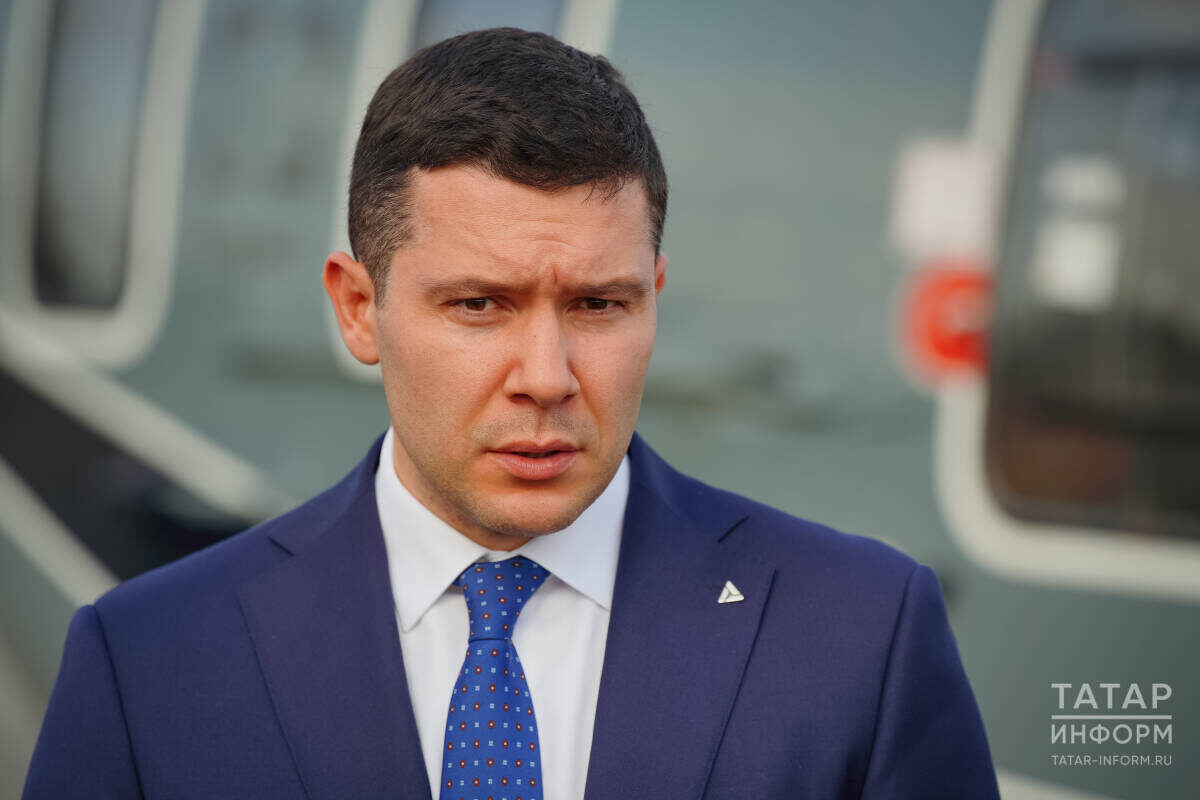 Антон Алиханов заявил, что обновленный вертолет стал еще одним шагом к укреплению технологического суверенитета страныФото: © Владимир Васильев / «Татар-информ»