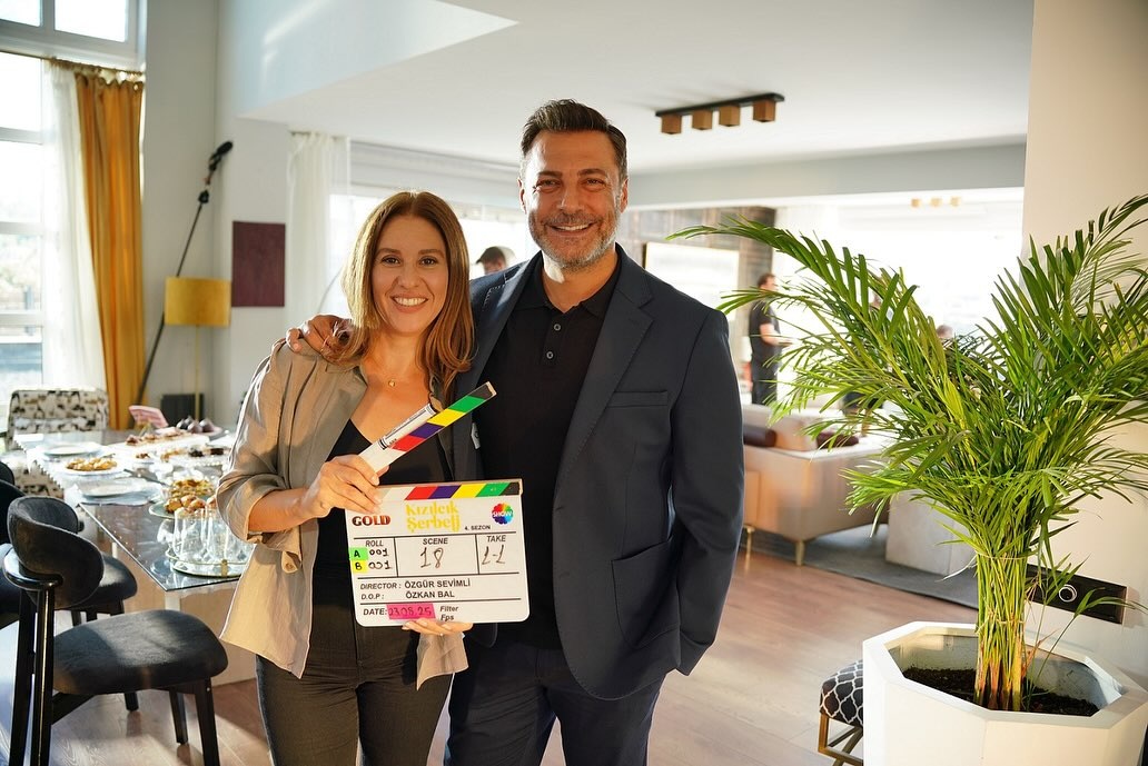 Барыш Кылыч (Омер) и Эврим Аласья (Кывылджим). Фото: соцсети