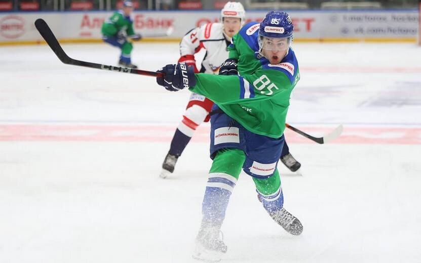    Хоккейная «Ижсталь» проиграла в первом матче нового сезона ВХЛ