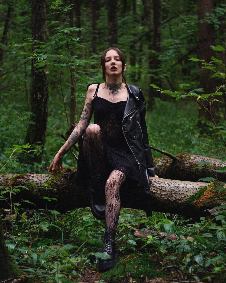 Свеженькие фотографии. Пока делала, меня искусали комары вдоль и поперёк 